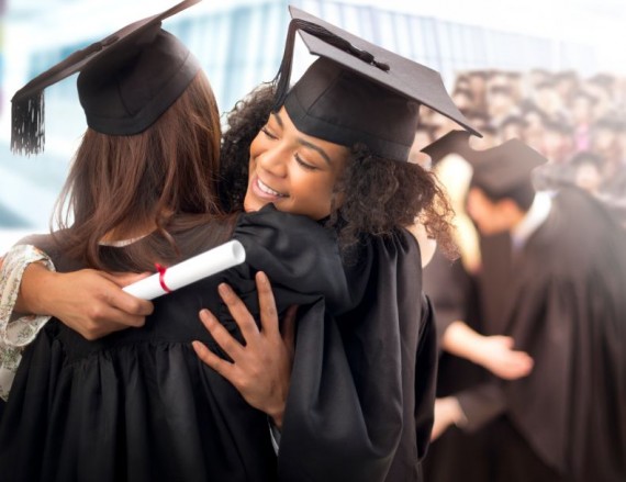 graduation hug © istock.com/ sturti