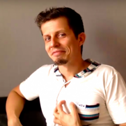 Meditation und Achtsamkeit-lernen-gluecklicher-und-zufriedener-durch-Meditation